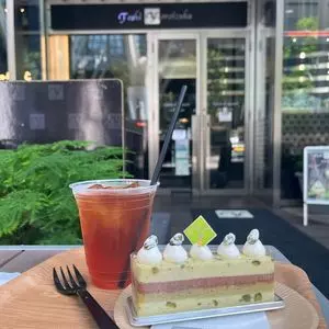 Toshi Yoroizuka Mid Town（トシ ヨロイヅカ）