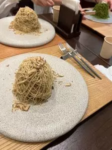 和栗モンブラン専門店 栗歩 浅草本店（Waguri Mont Blanc specialty store Kuriho）