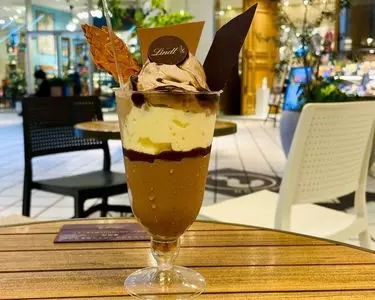リンツ ショコラ ブティック＆カフェ 横浜ベイクォーター店