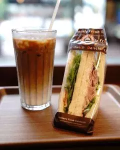 サンマルクカフェ+R 銀座みゆき通り店