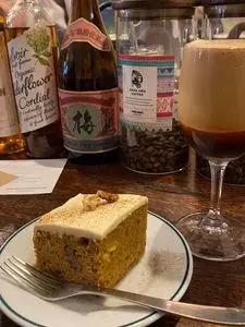 AKHA AMA COFFEE KAGURAZAKA（アカアマコーヒー）