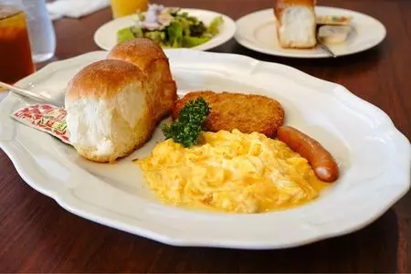ロイヤルホスト 幕張店