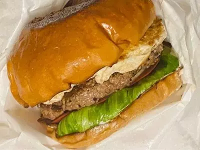 BURGER&MILKSHAKE CRANE（バーガー＆ミルクシェイク クレィン）