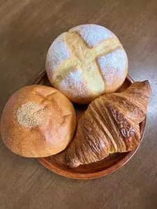 ベーカリー ハチ