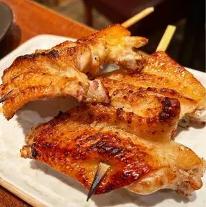 炭火焼鳥 まるざ（○座）