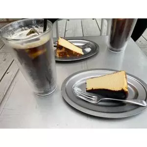 cafe and shop Tre 