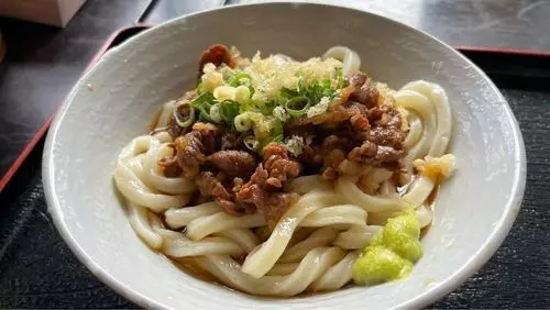 灸まんうどん（きゅうまんうどん）