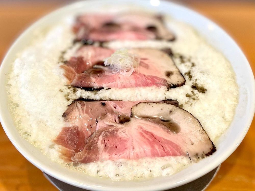 かずくんさんが投稿した鳴尾山芋研究所 ラーメン部 （ナルオヤマイモケンキュウショ ラーメンブ）に関する口コミの画像