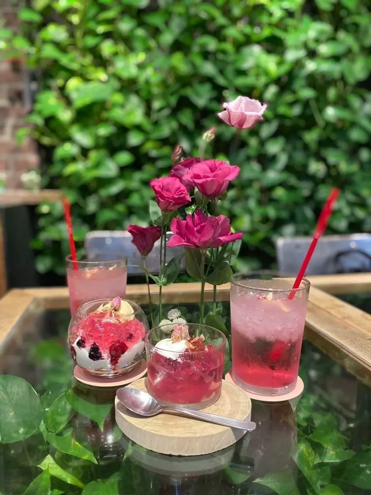 Aoyama Flower Market TEA HOUSE 赤坂Bizタワー店｜赤坂 2枚目
