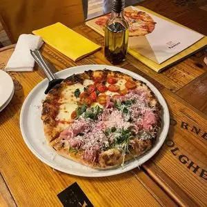 ピッツェリア パーレンテッシ（Pizzeria Parentesi）