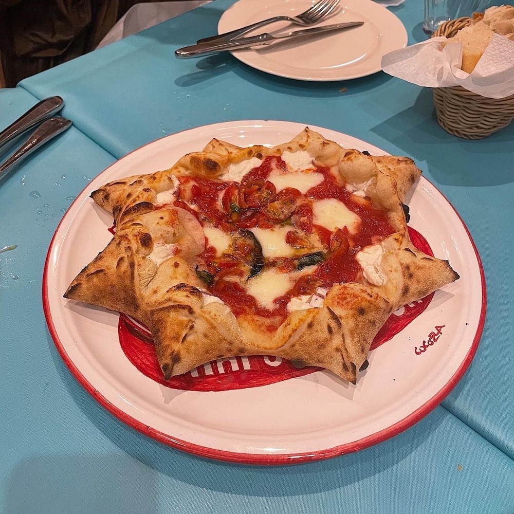 ナポリスタカ 神谷町店（Pizzeria da peppe NAPOLI STA'CA"）