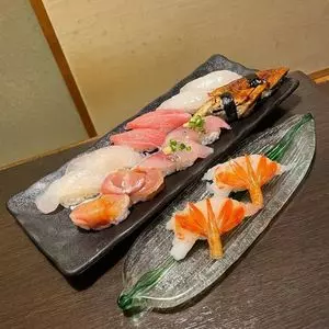 すしの助