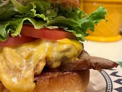 ジョーソンバーガーズ（JOHSON BURGERS【旧店名】C.B.Diner Johson）