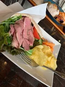 狸穴 Cafe（マミアナ カフェ）