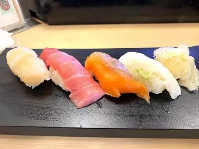 すしざんまい 浅草雷門店 3枚目