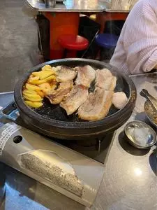 韓豚屋 八重洲店（ハンテジヤ）