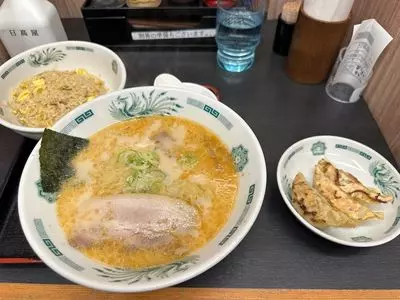 日高屋 新宿東口店