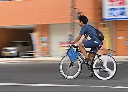 セブンイレブン 吹田江の木町店
