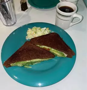 バイ ミー スタンド（BUY ME STAND）