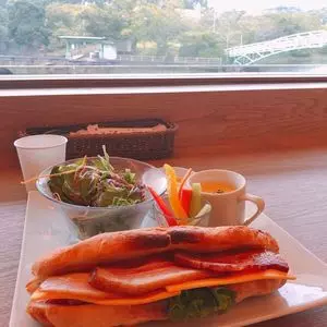 大池カフェ セントゼファー（大池カフェ ST.ZEPHYR）