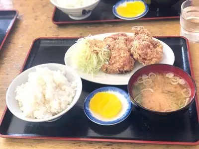 むら上食堂