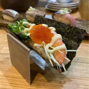 桜山鮨食人 五と二