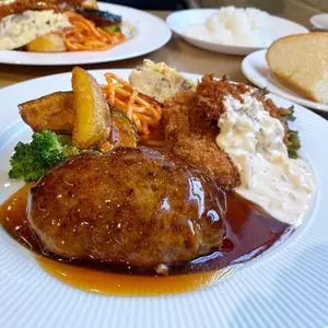 洋食屋 FUKU（ヨウショクヤ フク）