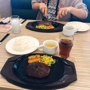 ガスト 国府津店
