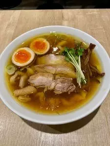 親鶏中華そば 綾川 本店