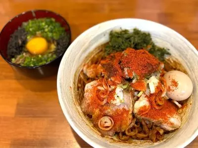 唯一無二のらぁ麺専門店 イ袋ワシづかみ