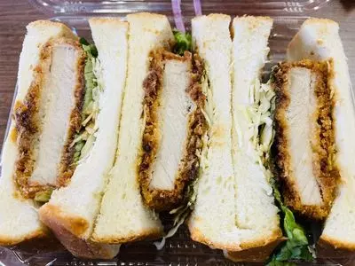 スパーク 佐方店