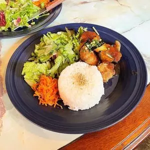 アティックルーム靖国外苑（atticroom YASUKUNI GAIEN）