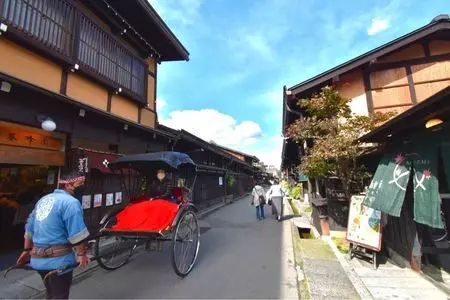 飛騨高山古い町並み観光案内所
