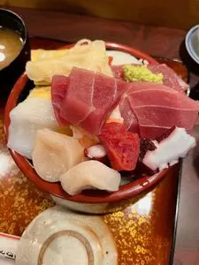 初音鮨 新宿店（はつねずし）