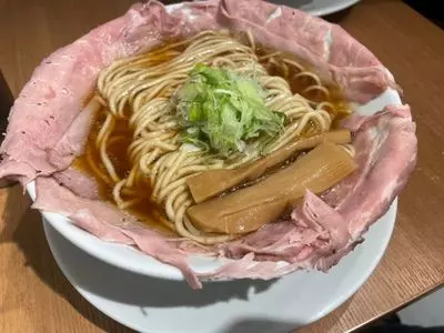 ラーメン大戦争 西新宿店