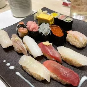 意気な寿し処阿部 五反田店 1枚目