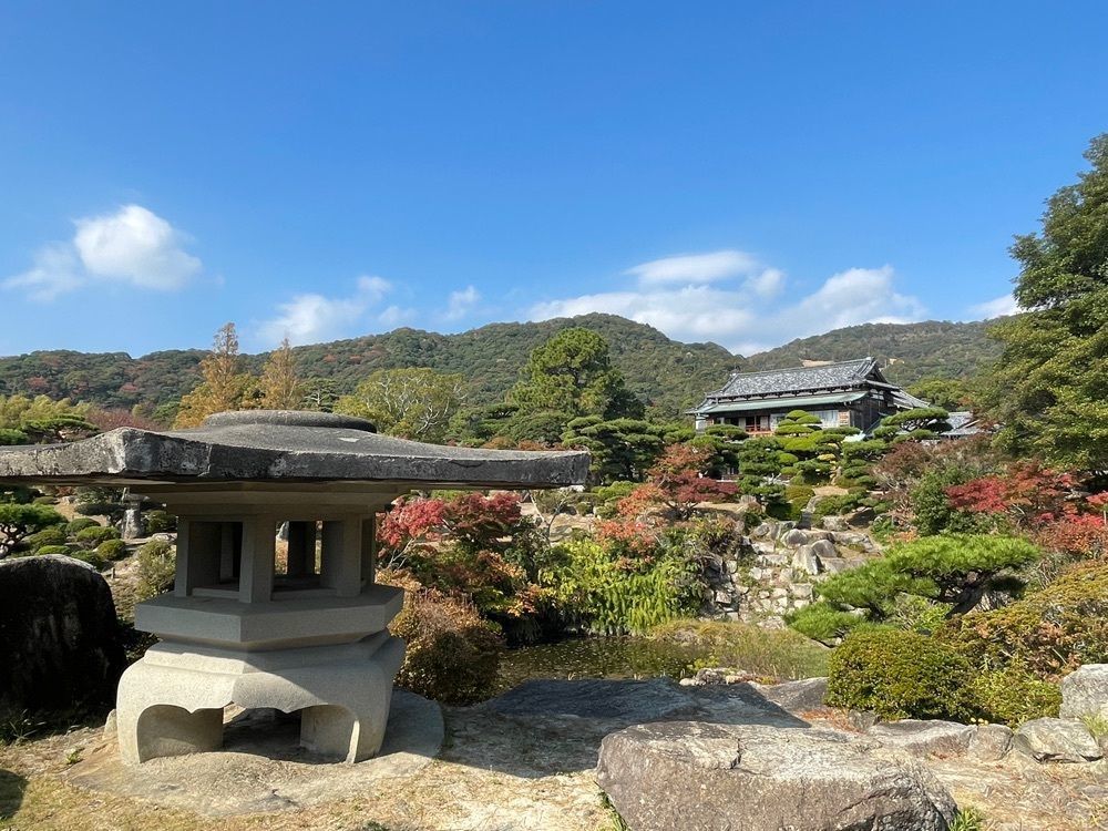 みーなさんが投稿した国指定名勝 毛利氏庭園の紅葉に関する口コミの画像