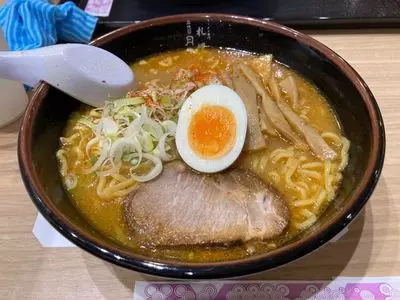 三代目 月見軒 東京SUNAMO店