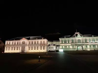 国立工芸館