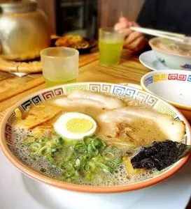 久留米とんこつラーメン 松山分校