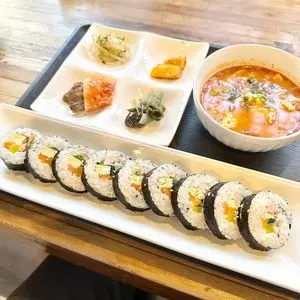 韓国料理 内房（カンコクリョウリ アンパン）