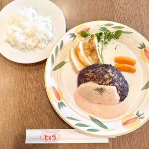 とくら 桂 本店