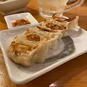 餃子のネオ大衆酒場 ニューカムラ