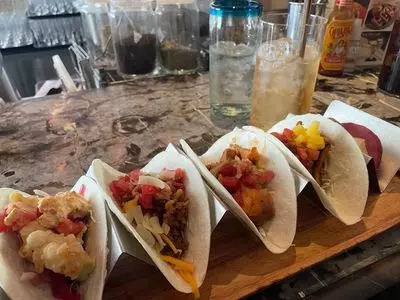 el caliente modern mexicano