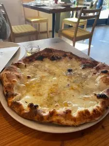 Pizzeria e Trattoria まるみ食堂