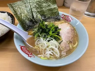 横浜ラーメン 町田家 新宿南口店