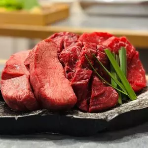 焼肉 チョモランマ