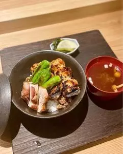 岩室とり蔦（イワムロトリツタ）