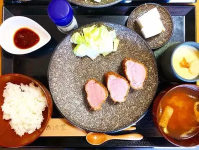 とんかつ成満堂（じょうまんどう）