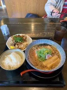 麺屋甚八 飾磨店（メンヤジンパチ）